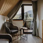 Sarnia Skala House *