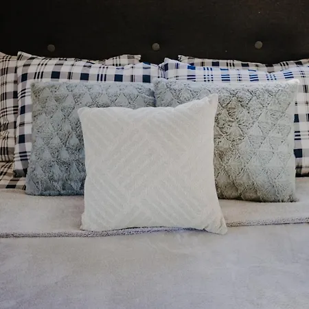 Sarnia Skala House *