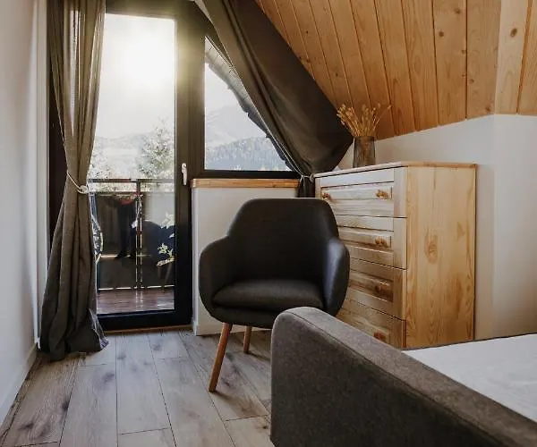 Dom wakacyjny Sarnia Skała House *